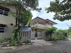 Kantor & Kost Strategis dekat FK Unswagati