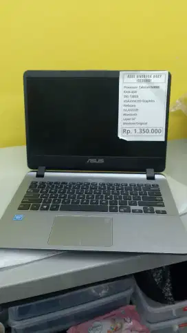 Laptop second bergaransi