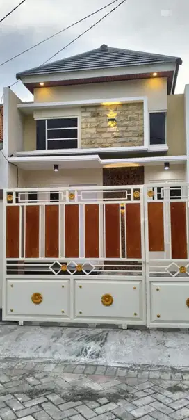 Rumah cantik Wonorejo selatan jalan pandugo
