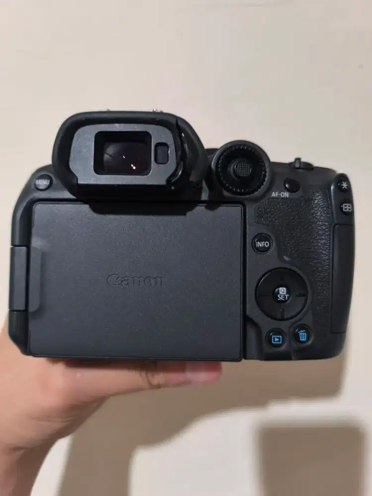 Canon EOS R7 Body Muluss no box
