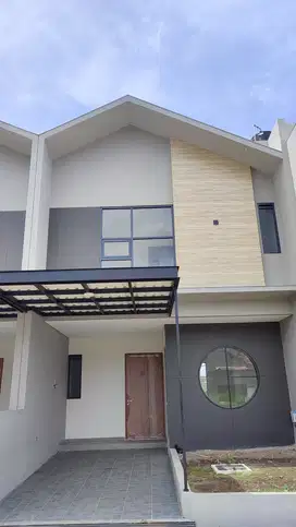 Jual Rumah Dekat SETRADUTA setra   duta dan Tol Pasteur Bandung MURAH
