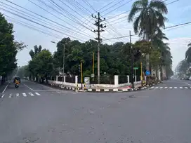 Di Jual Rumah Hook Strategis di Pusat Kota Blitar