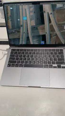 Macbook Air 13,6 inci