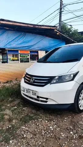 Dijual Honda Freed PSD 2010 type tertinggi