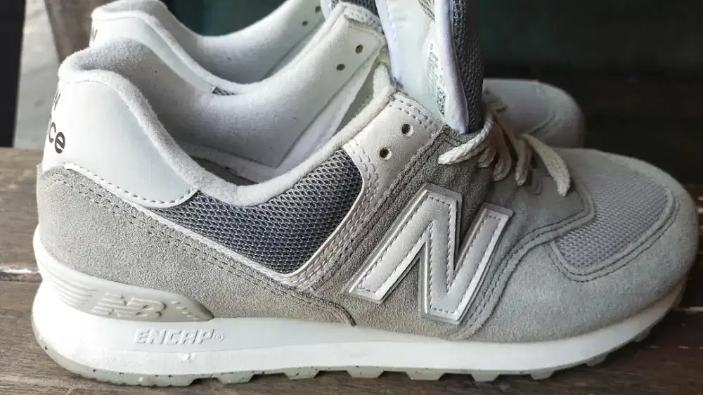 Sepatu NB size 42 Original