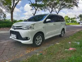 Toyota avanza veloz matic 2015