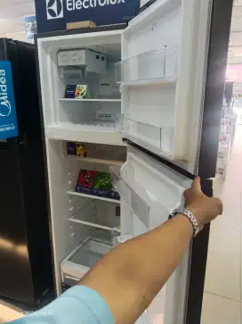 KULKAS ELECTROLUX INVERTER, CICILAN BEBAS DP, syarat KTP SAJA