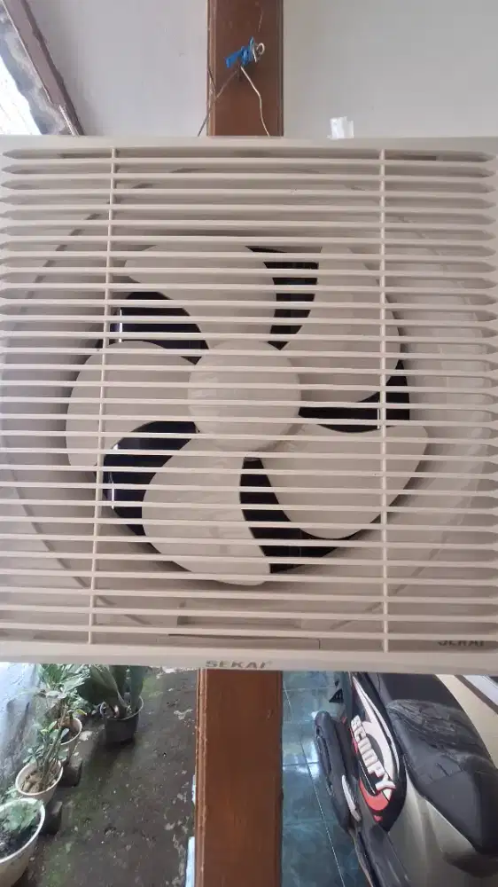 Exaust Fan Dinding