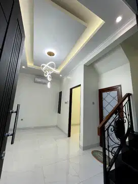 Dijual Rumah 2 Lantai Mewah Harga 1,3M di Kalisari Cijantung JakTim