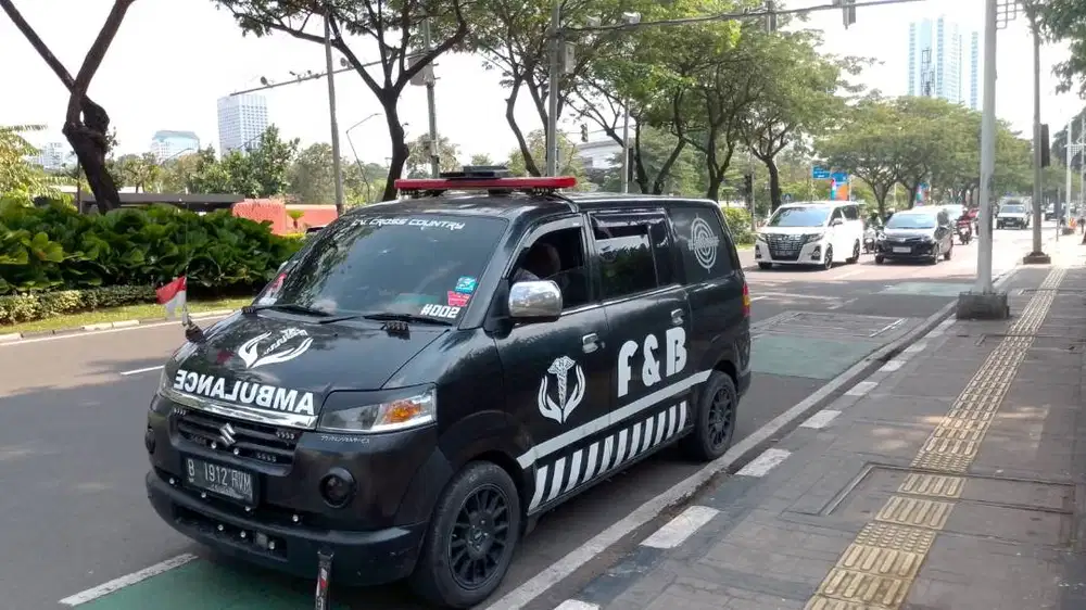 Jual Ambulance apa ada nya , nego sopan sampe jadi