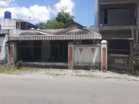 Rumah Strategis pinggir jalan aspal 5 menit ke SMA 1 Teladan
