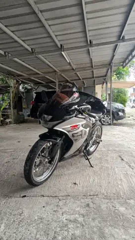 Gsx r 150 2017 hitam keyles non abs