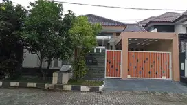 Jarang Ada! Rumah Second 1 Lantai Gayungsari Semi Furnish