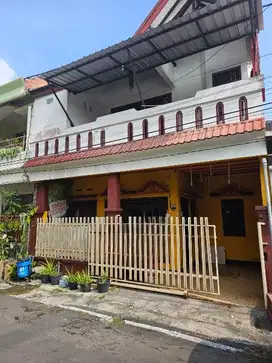 RUMAH DI JALAN DANAU MANINJAU BARAT I, SAWOJAJAR, KEDUNGKANDANG MALANG