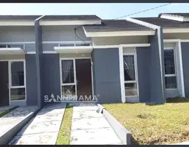 Rumah Selangkah ke Stasiun di Cluster ModernLand Cilejit