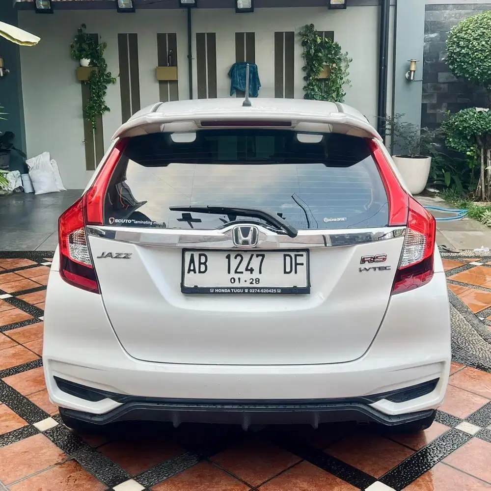 Honda Jazz GK5 RS CVT 2017 putih