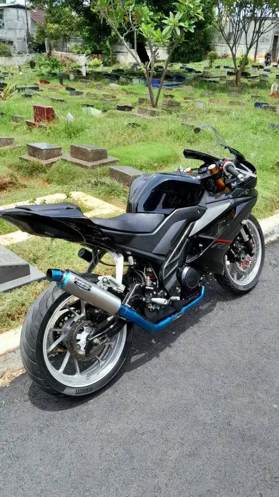 Yamaha R15v3 modif