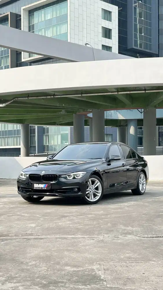 BMW 320i Sport Shadow 2019