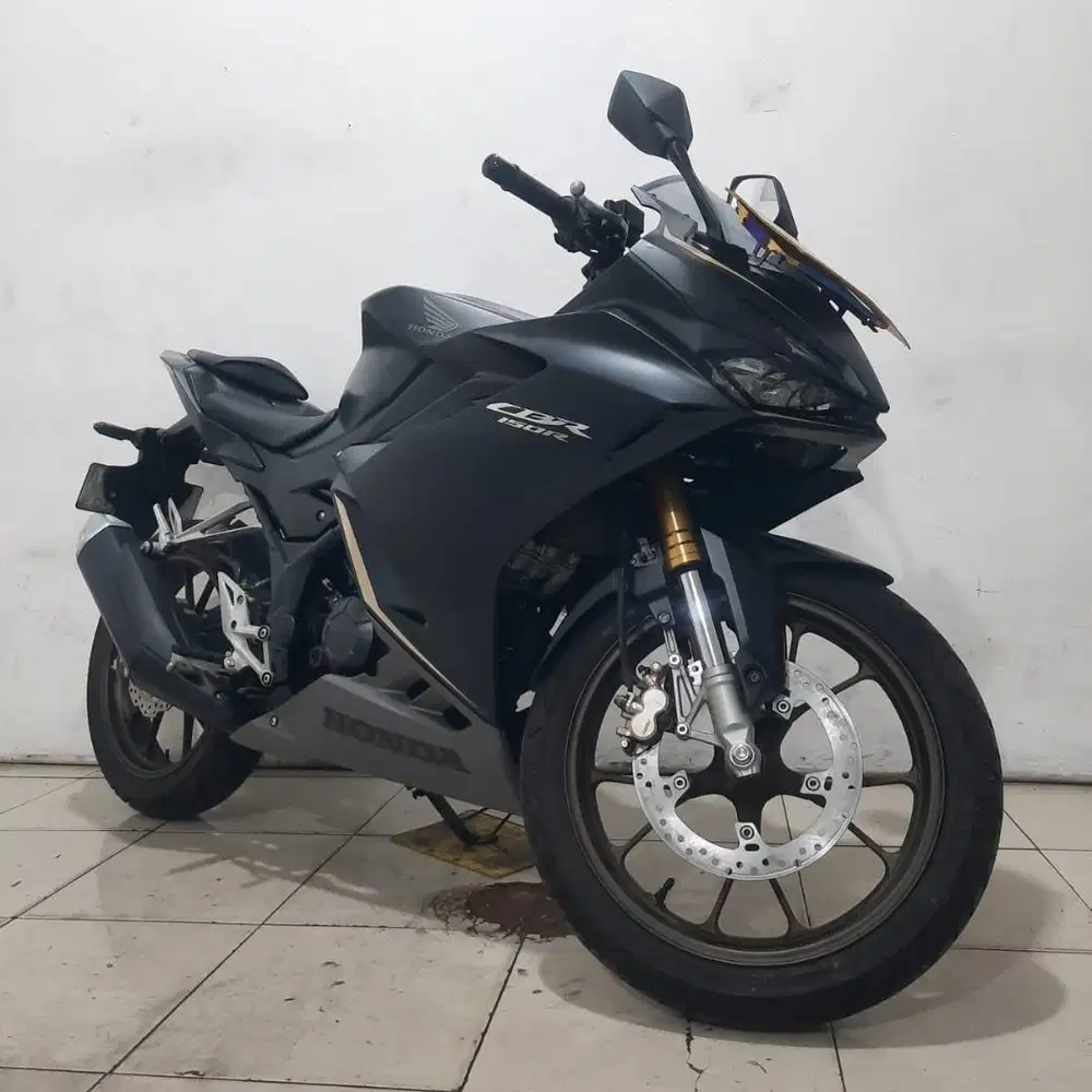HONDA NEW CBR150R TAHUN 2023 SIAP PAKAI, BERGARANSI, MESIN MULUS