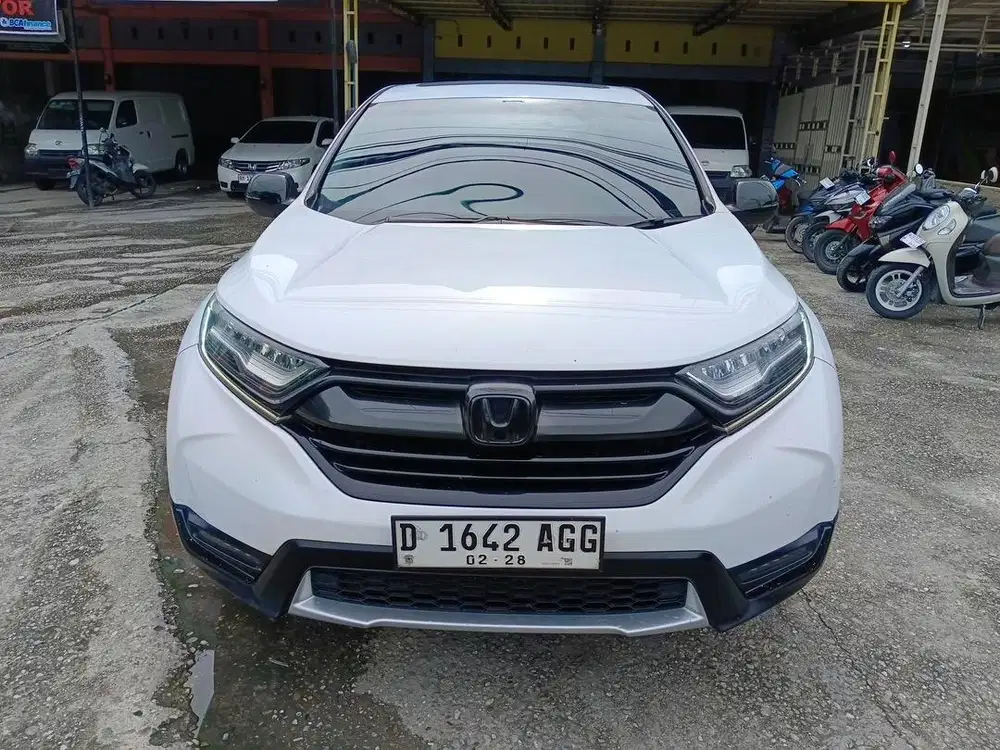 Dijual honda crv prestige turbo 2017 dp 15jt