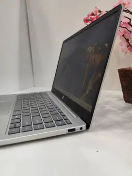 Laptop HP 14 EP1733TU Intel Core 5-120U 8GB SSD 512GB