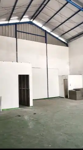 Disewakan Gudang Biru Dekat Jababeka & Pemda Cikarang Pusat Bekasi