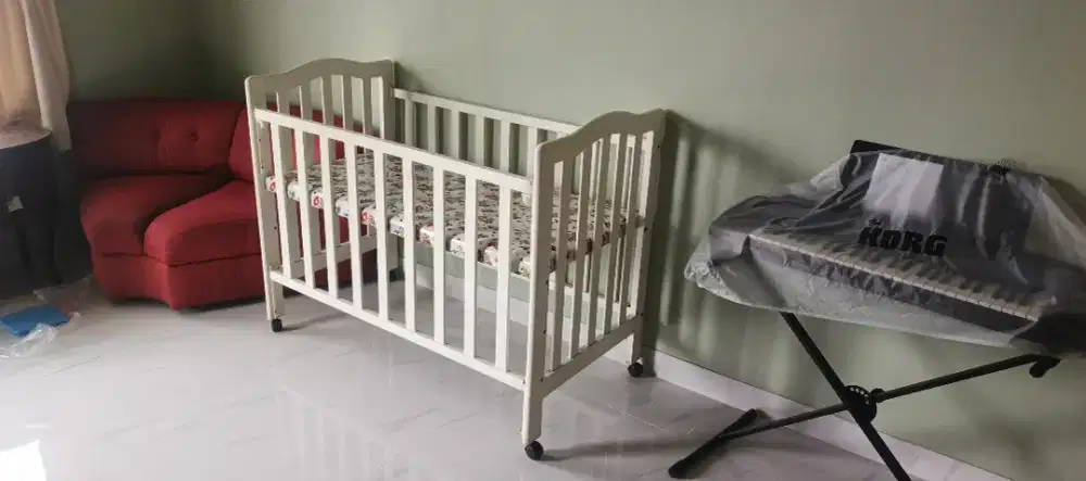 Ranjang Tempat Tidur Bayi Kayu