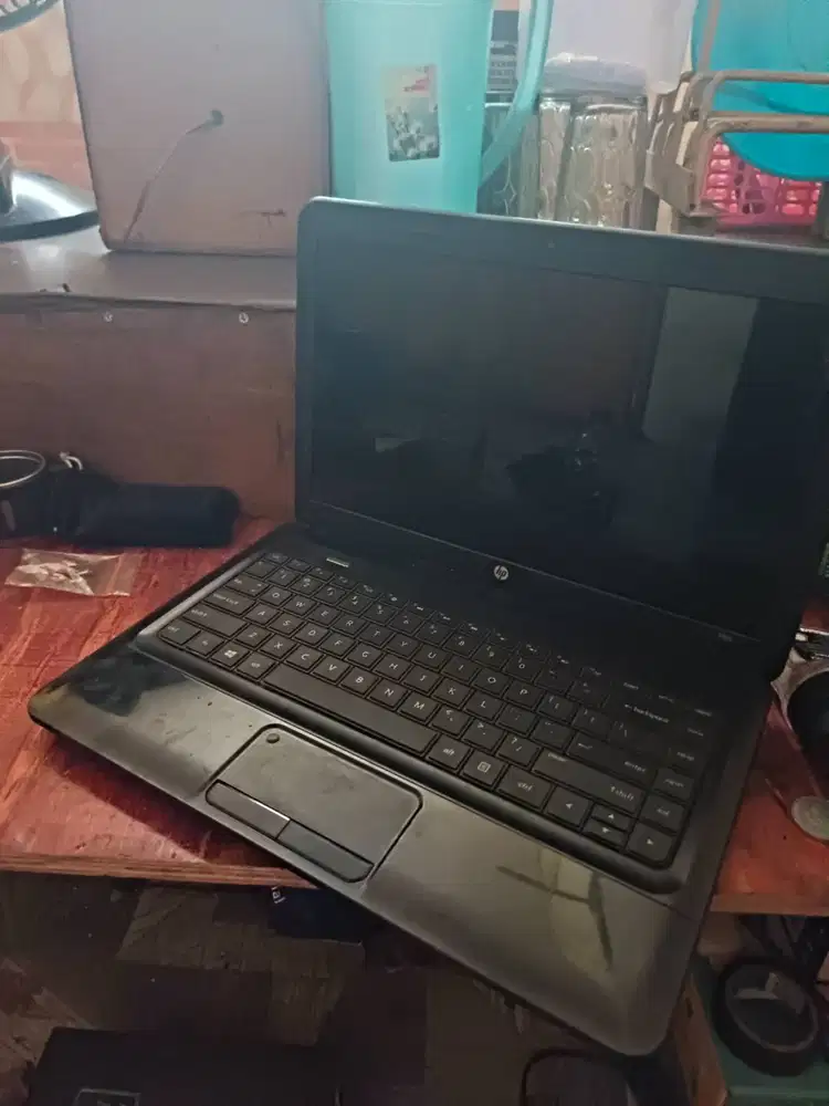 Jual laptop hp 1000 kondisi normal