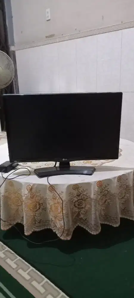 Jual televisi 22 in merek LG