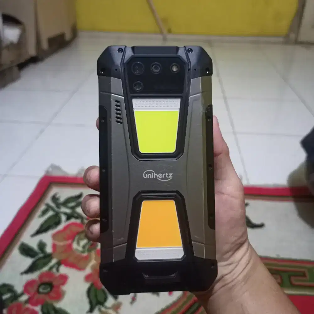 DI JUAL HP TANK, LENGKAP MULUS,