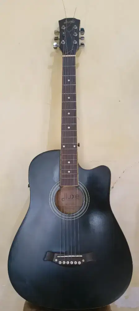 Di jual gitar akustik electrik merek dluxe model:DA-38T