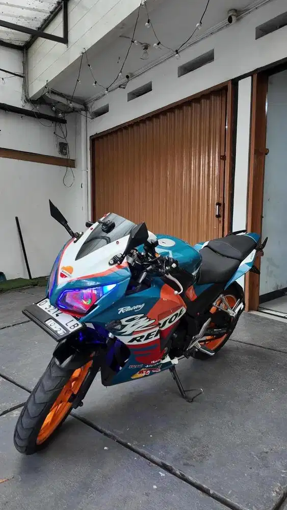 HONDA CBR150 2015