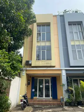 Di Sewa Ruko Permata Regency Lantai 2&3 Lokasi Strategis di Srengseng