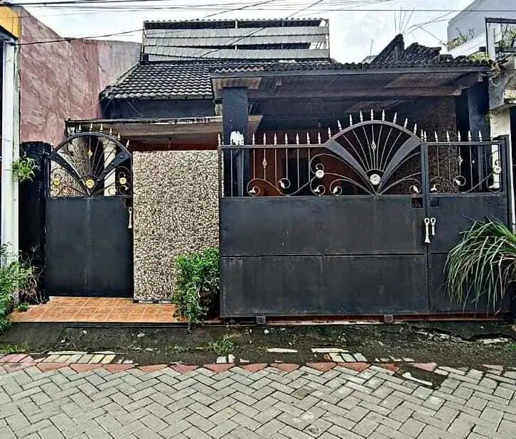 Rumah  Murah 2 Lantai Siap Huni di Wisma Indah Gunung Anyar Surabaya
