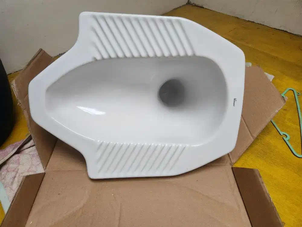Kloset jongkok merk wasser