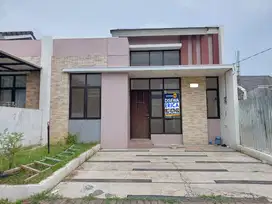 Disewak rumah 1lt 2kt dapur canopy & keramik East Portofino Citra Raya