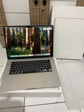 Macbook air M2 15 inch