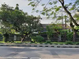 Rumah Mewah Luas Di Mainroad Arcamanik dkt antapani Cocok untuk usaha
