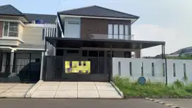 Dijual Rumah Mewah 2 Lt Full Furnish di Meruya, Jakbar