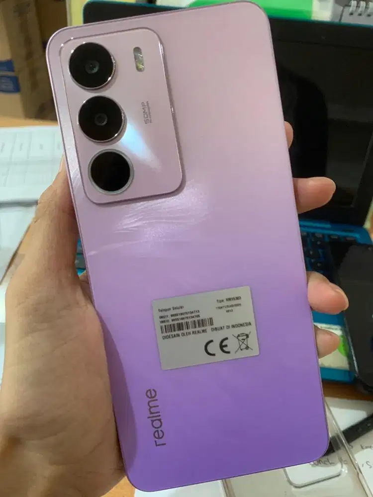 Hp Realme C71 warna ungu