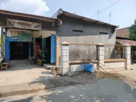 RUMAH DI KELURAHAN GEBANG BUNDER, PLANDAAN, JOMBANG