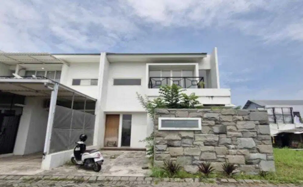 1001,10 rumah lelang Surabaya di Lakarsantri di de casa residence