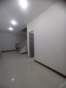 Rumah Harga 1 M an Dekat Pakuwon Mall
