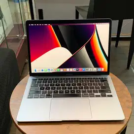 Macbook air M1 8/256 Gray iBox