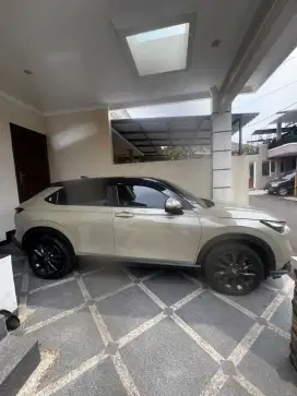 DIJUAL HONDA HRV 1.5SE CVT TWO TONE