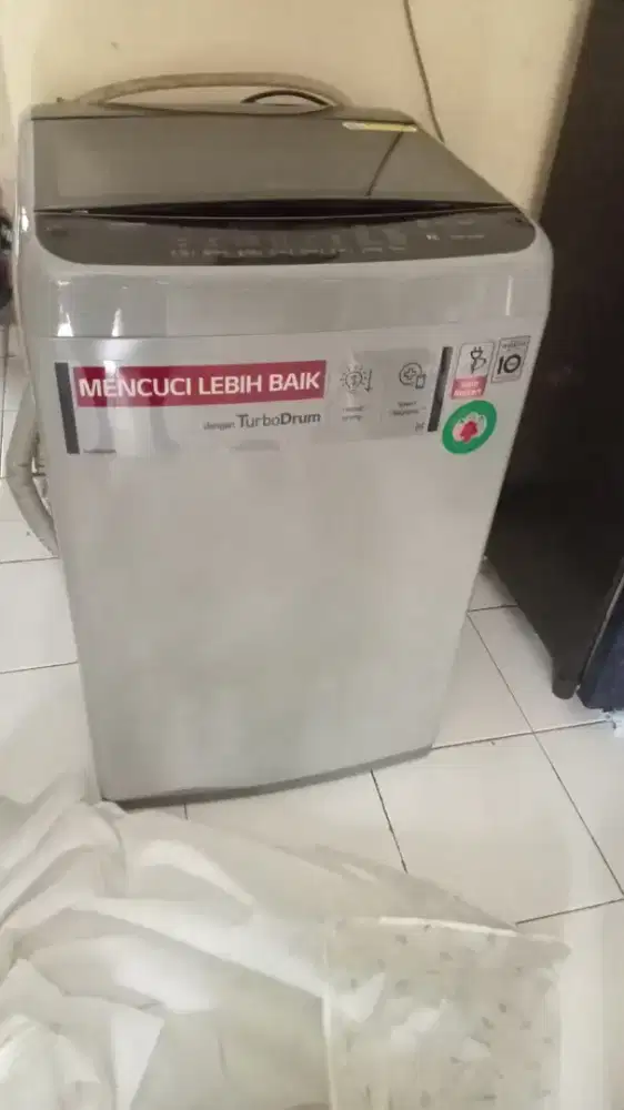 Kulkas LG dan Tv Polytron