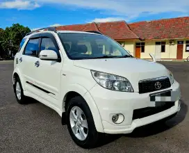 Toyota Rush G 1.5 manual 2014 (istimewa)