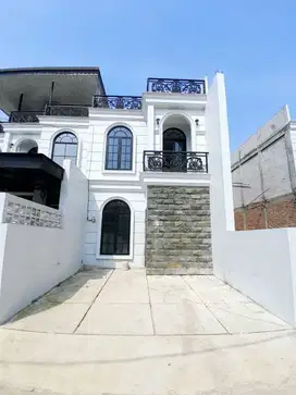 Rumah siap huni dekat lrt cibubur harga 1,6 m type 100 m2