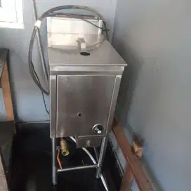 Etalase dan deep fryer 18L