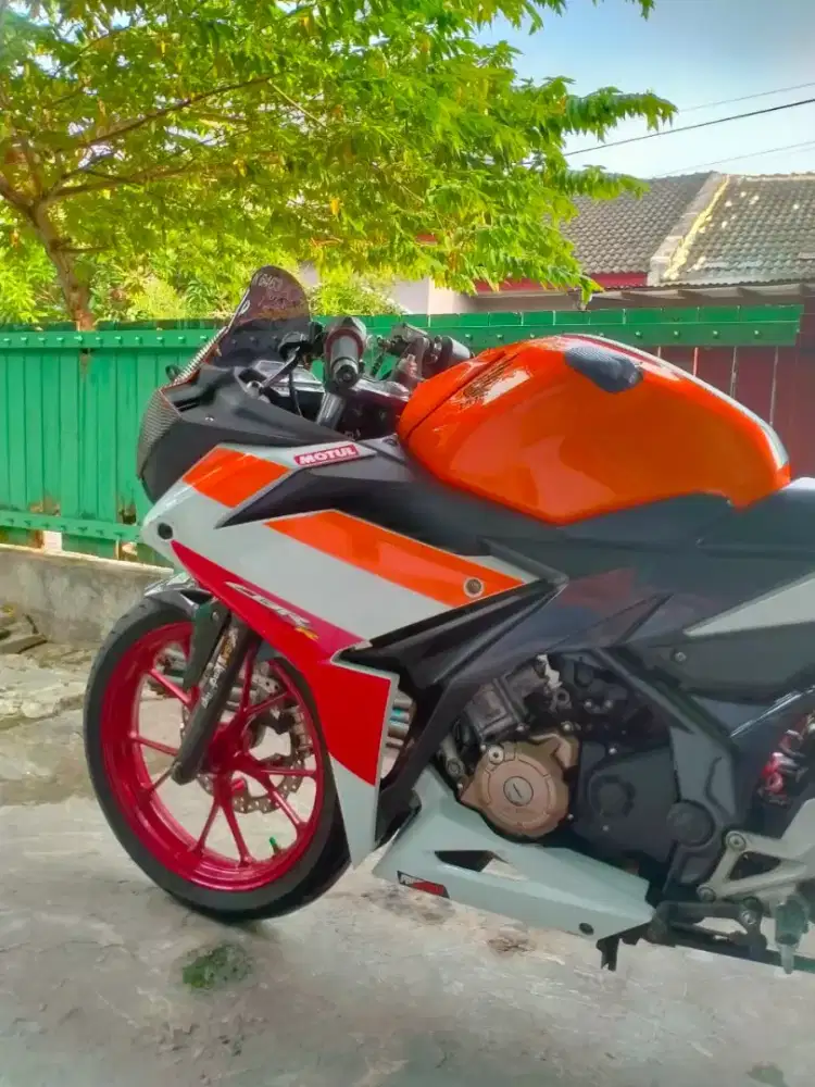 jual kereta cbr 150 repsol